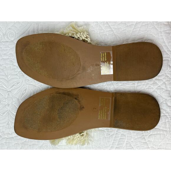Seychelles Women's Size 7 White/Tan Slip on Fabric Pompom Flat Sandals Comfort - Picture 4 of 11